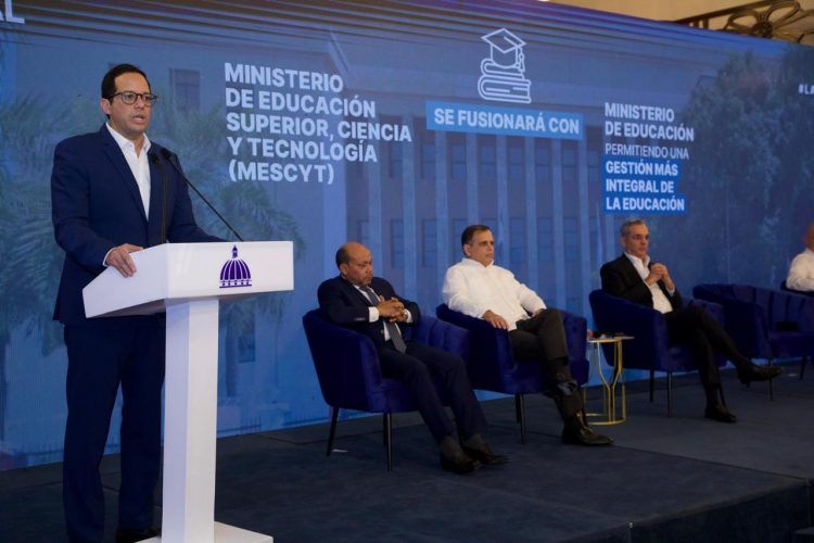 Gobierno presenta propuesta para fusionar ministerios y eliminar varias entidades