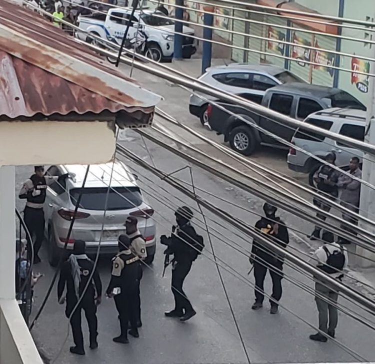 Autoridades realizan varios allanamientos en Puerto Plata