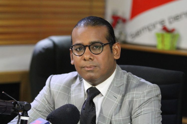 Diputado denuncia que varias instituciones están cancelando empleados por motivos políticos