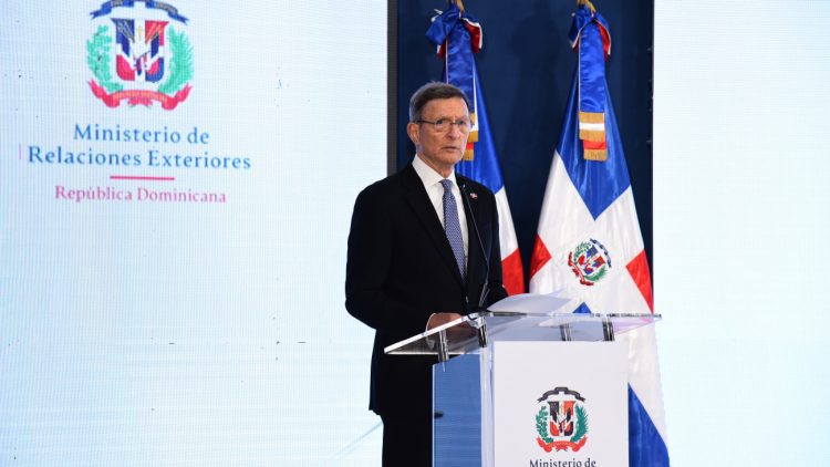 Canciller Roberto Álvarez participará en cuadragésimo período de sesiones de la Cepal