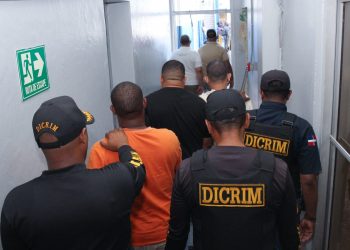 Apresan a hombres que asaltaron una joyería haciéndose pasar por agentes de la DNCD