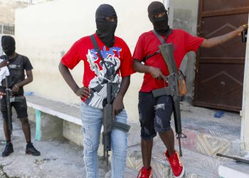Gobierno haitiano anuncia medidas contra las bandas tras masacre que dejó 42 muertos