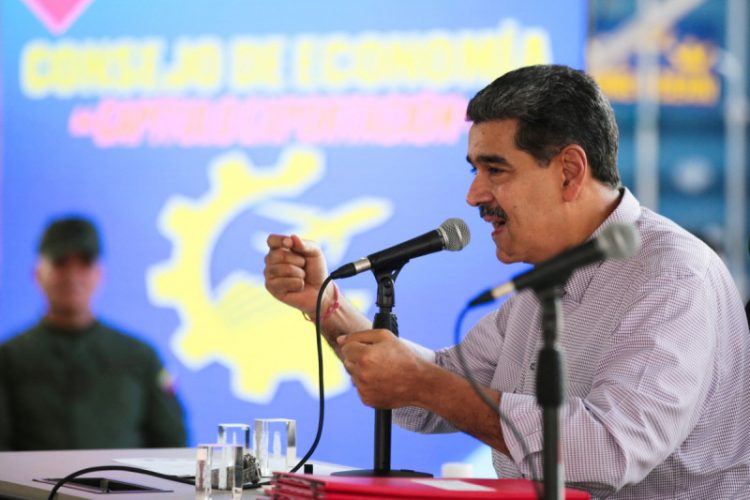 Maduro promulga ley que castiga con hasta 30 años de cárcel respaldo a sanciones contra Venezuela