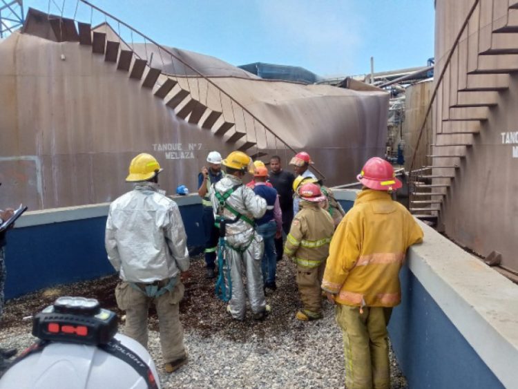 Encuentran muertos a los técnicos desaparecidos tras la implosión de un tanque de Casa Brugal