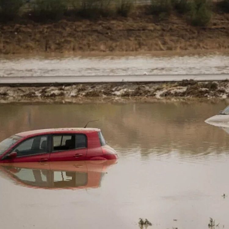 España declara tres días de luto oficial tras las fuertes inundaciones