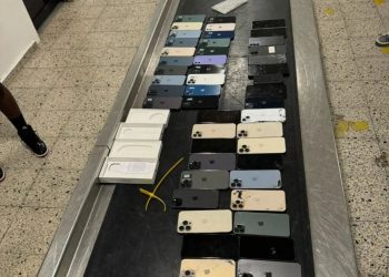 Escáneres corporales instalados en AILA detectan pasajero contrabandeando 74 celulares