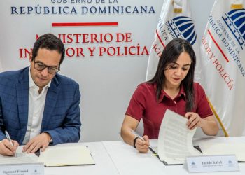 Interior y Policía firma acuerdo con Administración Pública para implementar Sistema de Monitoreo