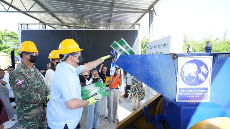 Aduanas destruye cigarrillos que se intentaron introducir al país evadiendo impuestos