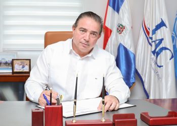 Junta de Aviación Civil aumenta conectividad aérea con Canadá, Islandia y Madrid