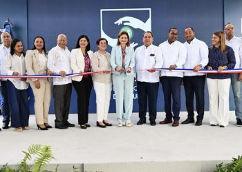 Vicepresidenta entrega primera etapa del remozamiento del Hospital Pascasio Toribio en Salcedo