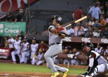 Águilas, Leones y Estrellas se imponen en el inicio de la temporada de béisbol invernal