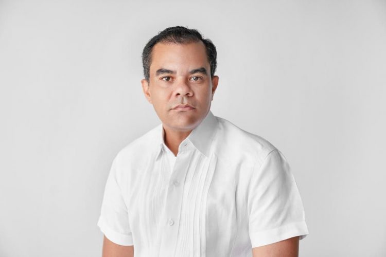 Abinader designa a Elías Báez como director de Información y Defensa de los Afiliados