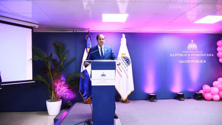 Víctor Atallah: “Es prioridad fortalecer los servicios oncológicos y promover políticas contra el cáncer de mama”