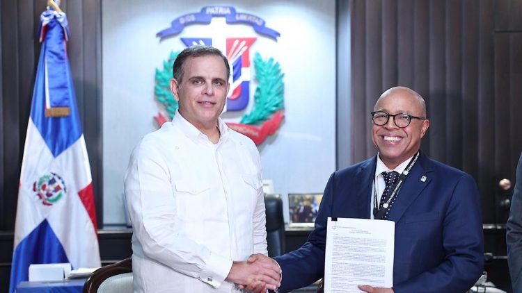 Poder Ejecutivo deposita Ley de Modernización Fiscal en Congreso Nacional