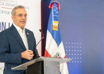Abinader anuncia plan de construcción y remozamiento de 49 espacios deportivos en Santo Domingo