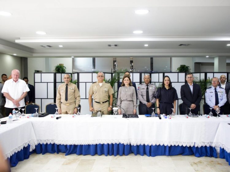Raquel Peña supervisa estadísticas de operativos policiales