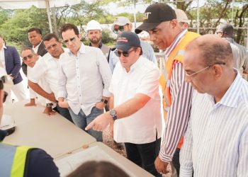 Ministro de la Presidencia supervisa avances del proyecto Cabo Rojo