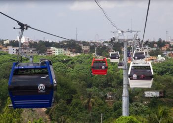 Pasajeros quedan varados dentro del Teleférico de Santo Domingo por avería