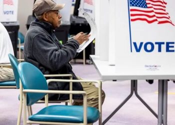 Se abren los centros de votación en EE.UU. para elegir entre Trump y Harris