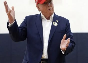 Donald Trump emite su voto en Florida y asegura que será “una gran victoria”