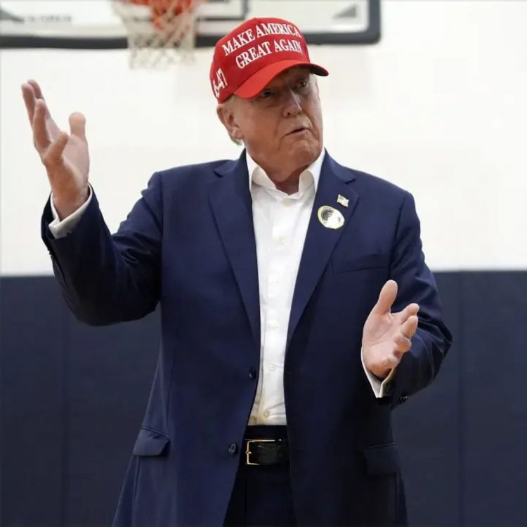 Donald Trump emite su voto en Florida y asegura que será “una gran victoria”