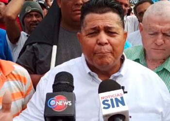 Choferes de la ruta F de Santiago dicen Gobierno intenta “sacarlos de circulación”