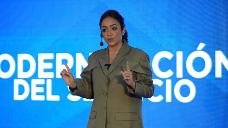 "No vamos a ceder a que la delincuencia amenace a ninguno de los miembros de la Fuerza Armada y de la Policía", dice Faride Raful