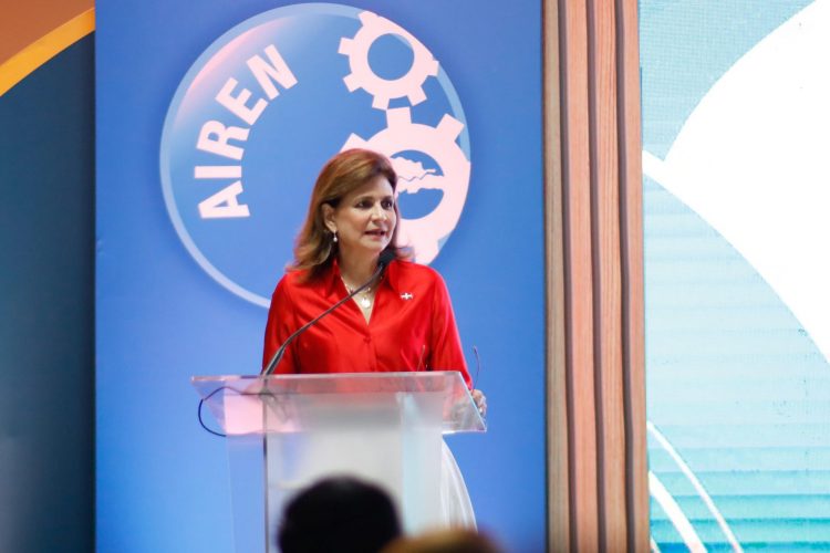 Vicepresidenta afirma que el Cibao aporta el 35% del PIB y el 40% de los empleos nacionales