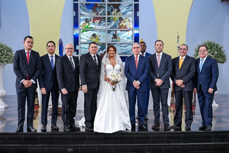 Danilo Medina asiste a la boda de excandidato a senador del PLD por La Vega