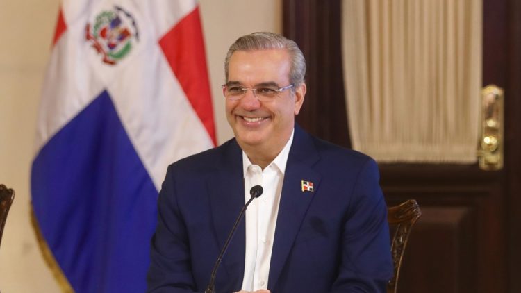 Abinader anuncia RD fue notificada para la entrada en vigor del acuerdo de cielos abiertos con EE. UU.