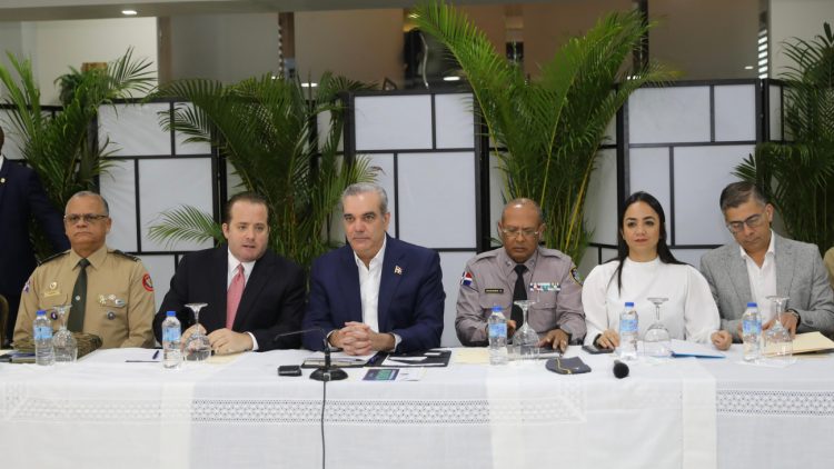 Presidente Abinader encabeza reunión de seguimiento al Plan de Seguridad Ciudadana