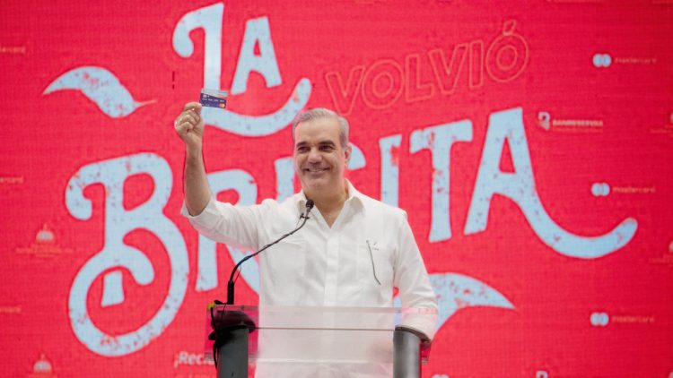 Gobierno inicia la entrega de tres millones de bonos navideños