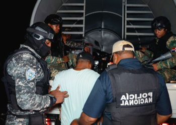 Policía Nacional y DNCD desmantelan punto de distribución de drogas en Salcedo