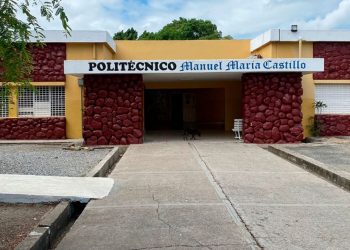Minerd interviene el Politécnico Manuel María Castillo tras disturbios estudiantiles