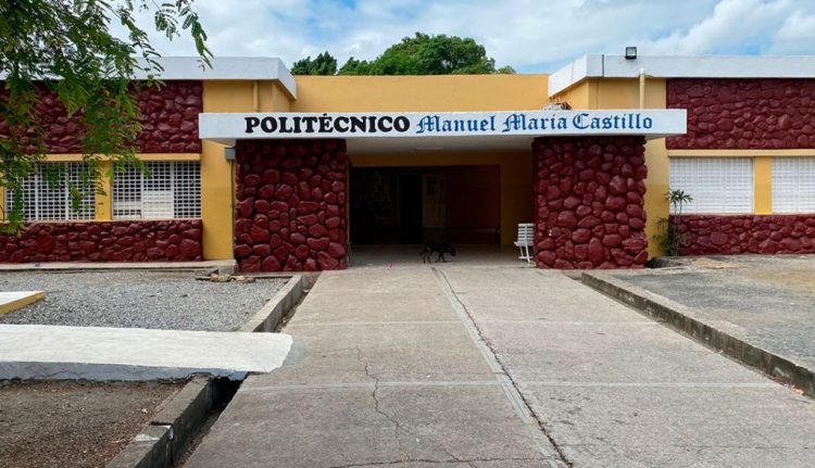 Minerd interviene el Politécnico Manuel María Castillo tras disturbios estudiantiles