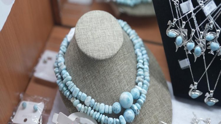 Gobierno realizará varias actividades para conmemorar el Día Nacional del Larimar