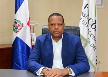 Eddy Alcántara vuelve a retar a Leonel Fernández a recorrer mercados para comprobar precio del pollo