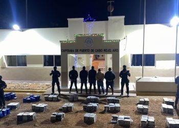 Autoridades decomisan otros 732 paquetes de presunta cocaína y 226 de marihuana