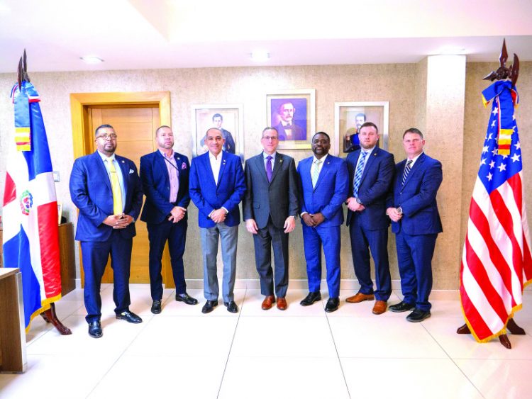 Director de la DNCD se reúne con autoridades antidrogas de USA