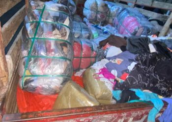 Ocupan más de 291 libras de marihuana dentro de pacas de ropas usadas en Pedernales