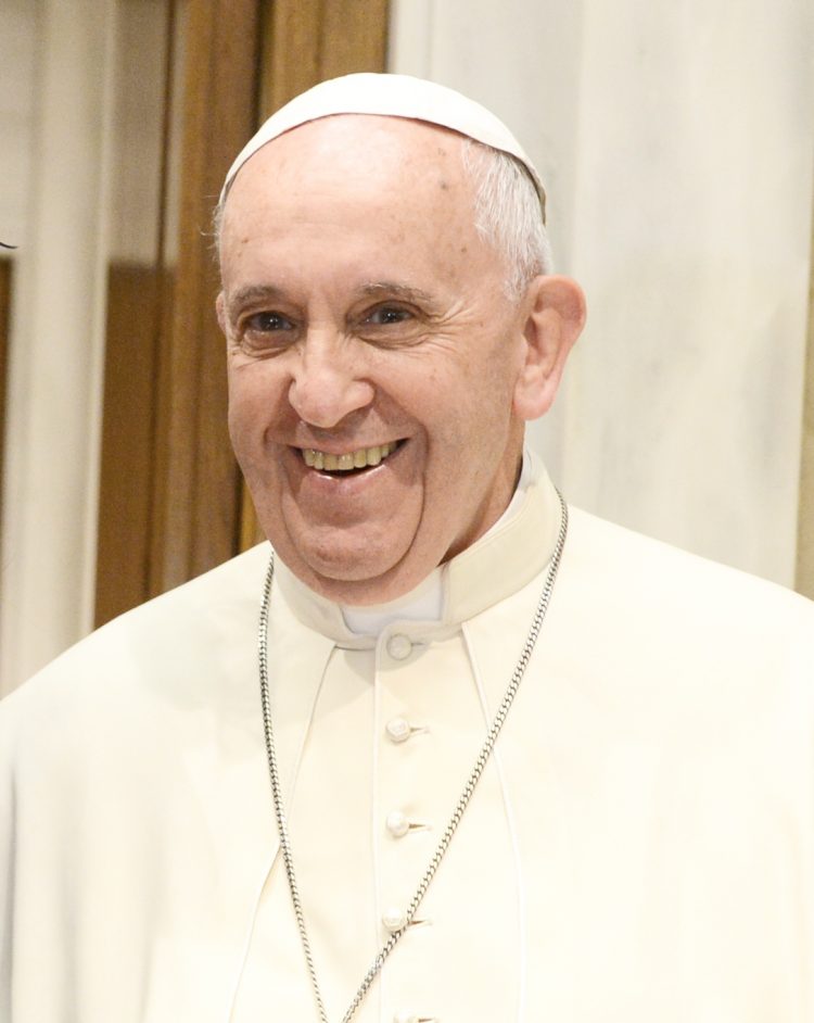 Secretario de Estado del Vaticano desmiente rumores sobre renuncia del papa Francisco