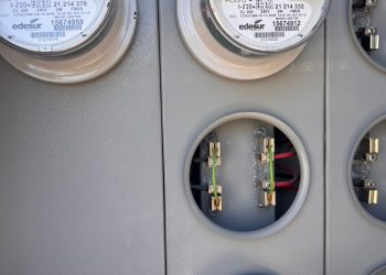 Edesur desmantela conexiones eléctricas ilegales en varias provincias