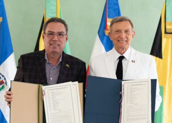 República Dominicana y Jamaica suscriben acuerdo de servicios aéreos