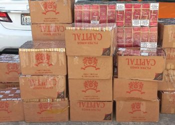 Detienen a mujer con 8,000 cajetillas de cigarrillos de contrabando