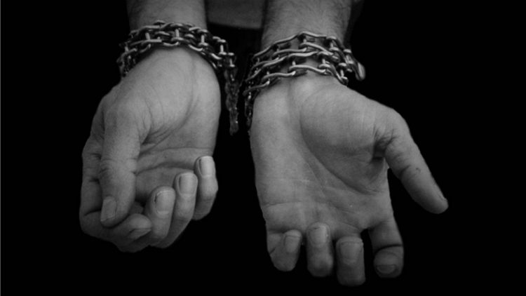 Hombre denuncia tortura policial y quemaduras por descargas eléctricas