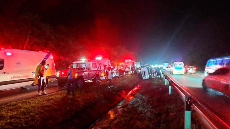 Seis heridos en accidente múltiple en la Autovía del Este, San Pedro de Macorís