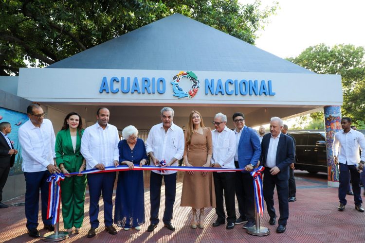 Abinader inaugura primera etapa del remozamiento del Acuario Nacional