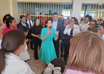 Primera Dama comparte celebración navideña con internas de Najayo Mujeres