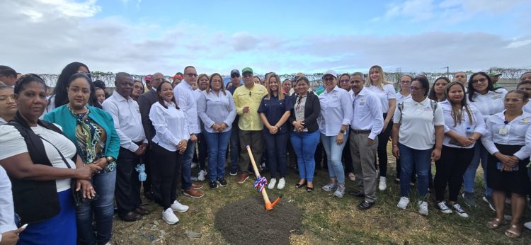 DIGECAC inicia construcción de parador fotográfico en la carretera Mella con autopista de Samaná