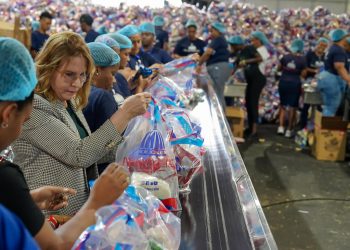 Plan Social asiste a familias afectadas por las inundaciones en varias provincias